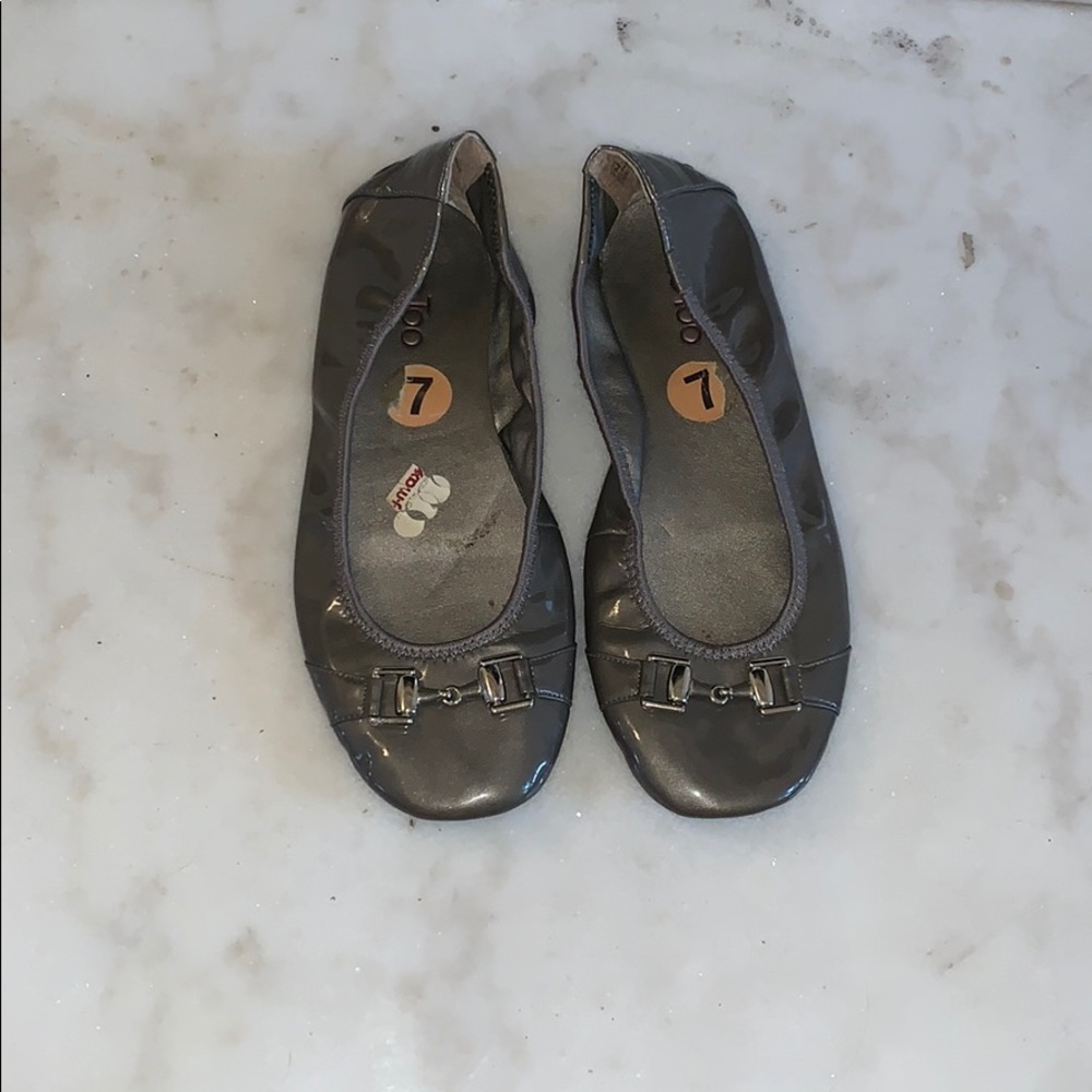 Gray flats